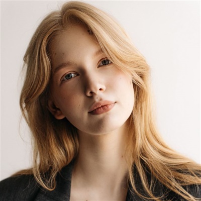 ANASTASIIA B.