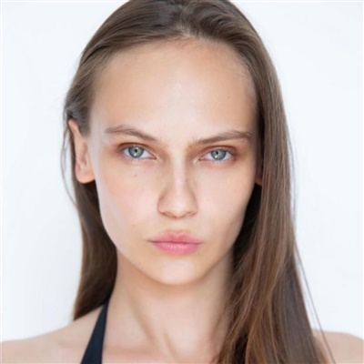 JULIA P.