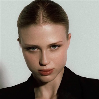 KSENIIA B.
