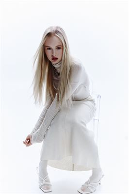 JULIA MELLOR for ABC MODELS