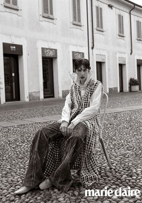 modelbook image no. 252390