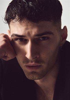 ARON CAVOJ