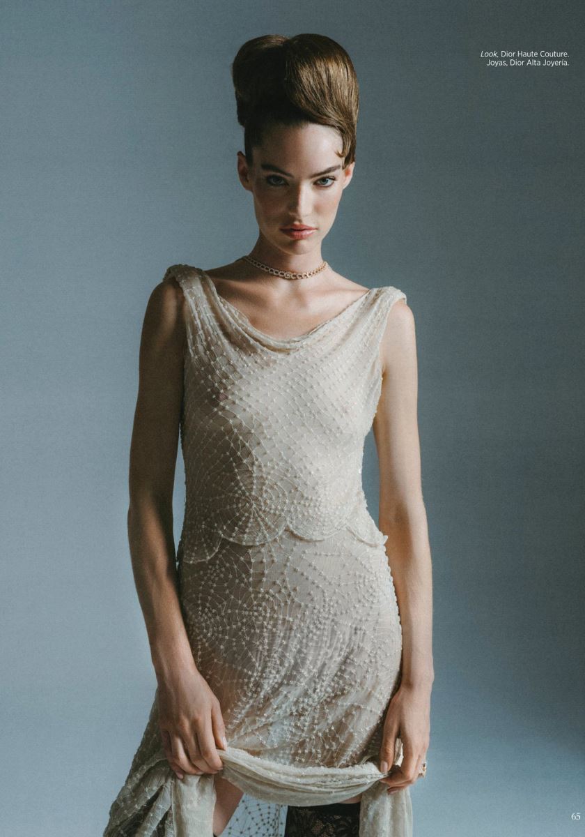 news image - Harpers Bazaar Mexico OCT 25 by ALEJANDRA LOAIZA styling MARIA VINAGRE