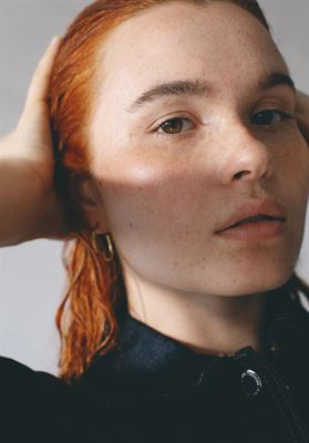 ZUZANNA KWIATKOWSKA ZUZANNA KWIATKOWSKA