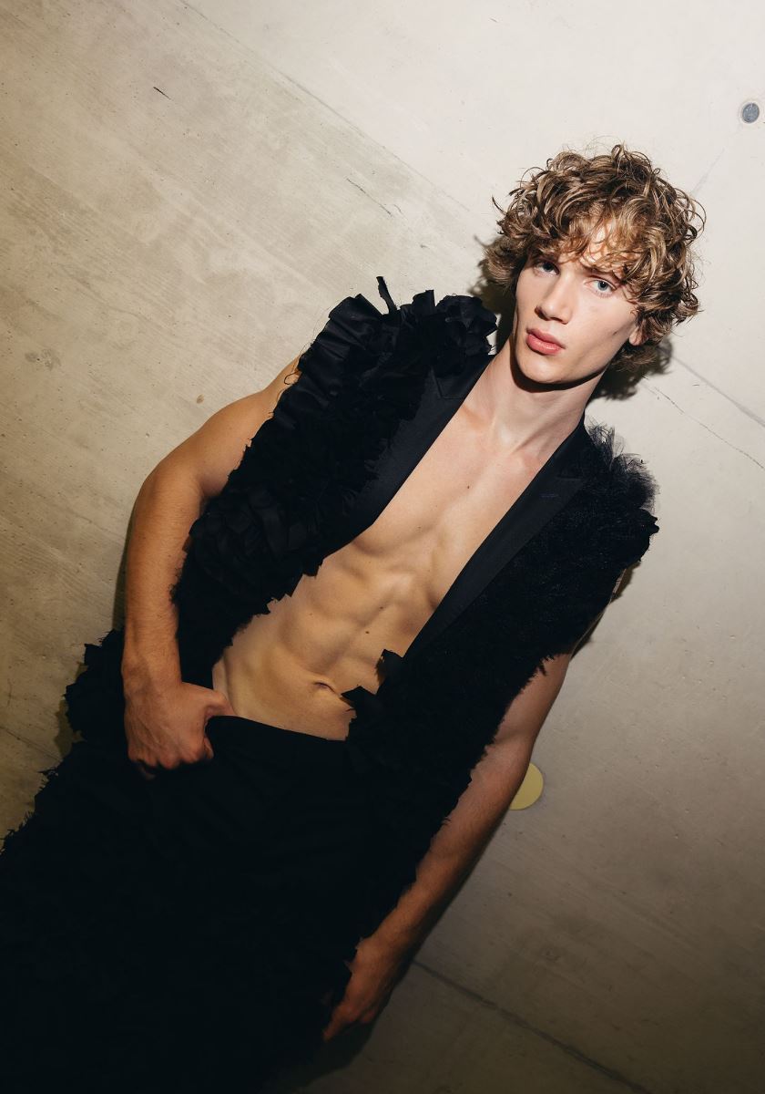 modelbook image no. 253625