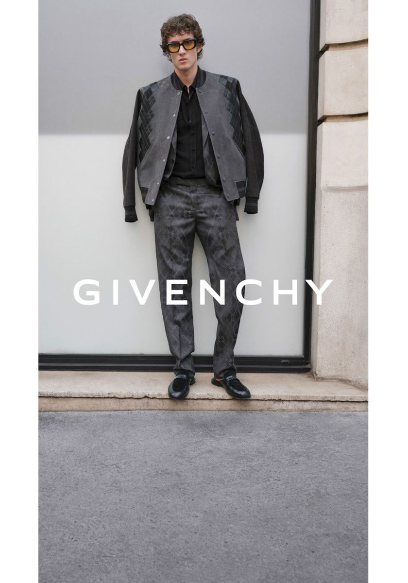 modelbook image no. 260107