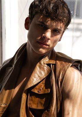 DOMINIK SCHMIDT