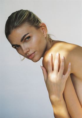 LOUISE MIKKELSEN