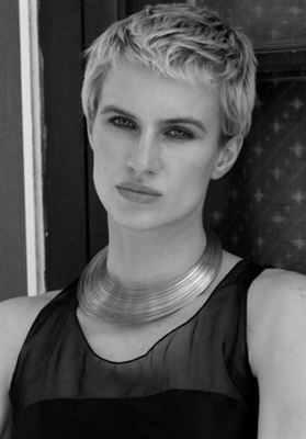 LAURA LUNDGREEN