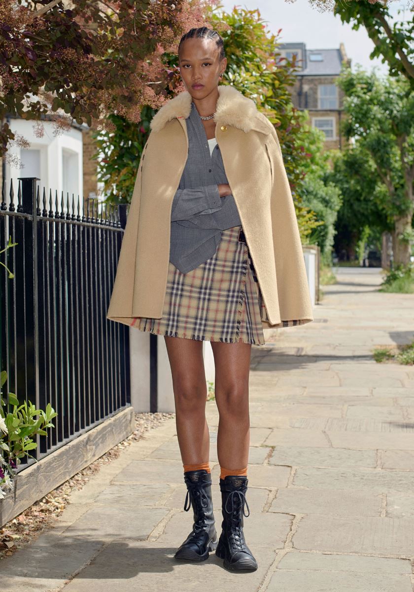 news image - BURBERRY OUTERWEAR 2026 CAMPAIGN by jack day Styling Tamara Rothstein Hair SHIORI TAKAHASHI makeup AMMY DRAMMEH MJanicurist  AMA QUASHIE Casting Director Anita Bitton