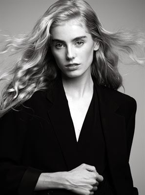 special-management-MIKA-CALLENS