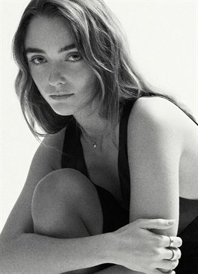 special-management-DELFINA-VENTOLA