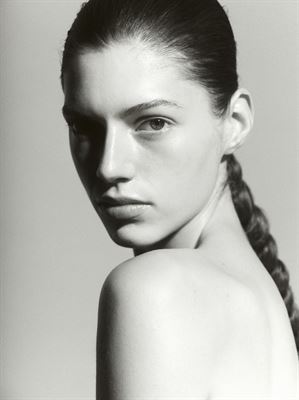 special-management-YEVA-SAVINYKH