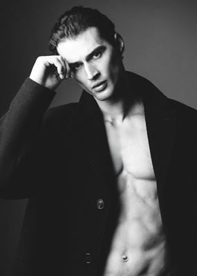 special-management-ARON-CAVOJ