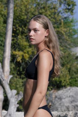 Lara-19