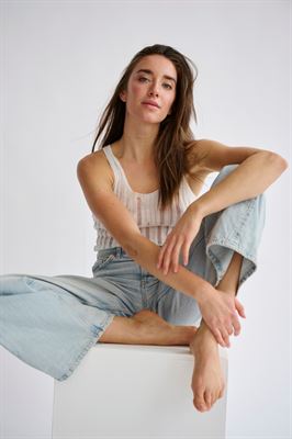 Carolin-38
