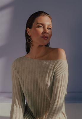 Jana D-27