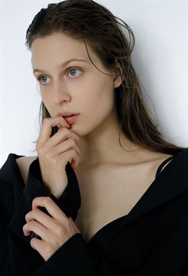 Hania-27