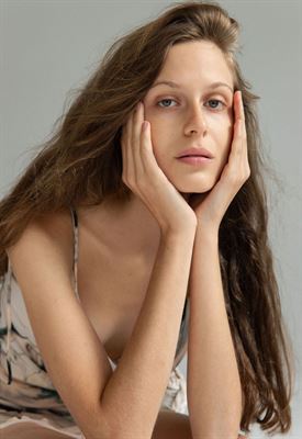 Hania-25