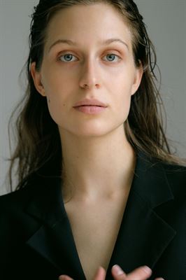 Hania-4