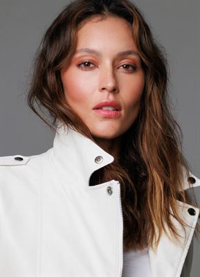 Danielle-4