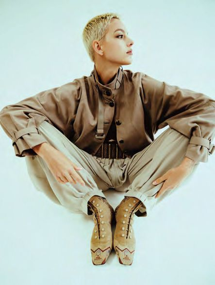 GIULIA THELLER photo