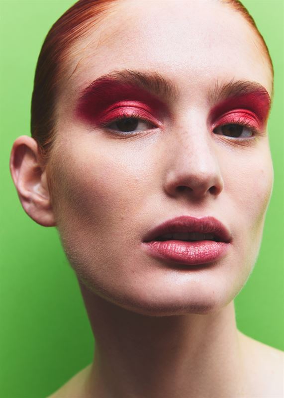 ZOE MYBURGH photo