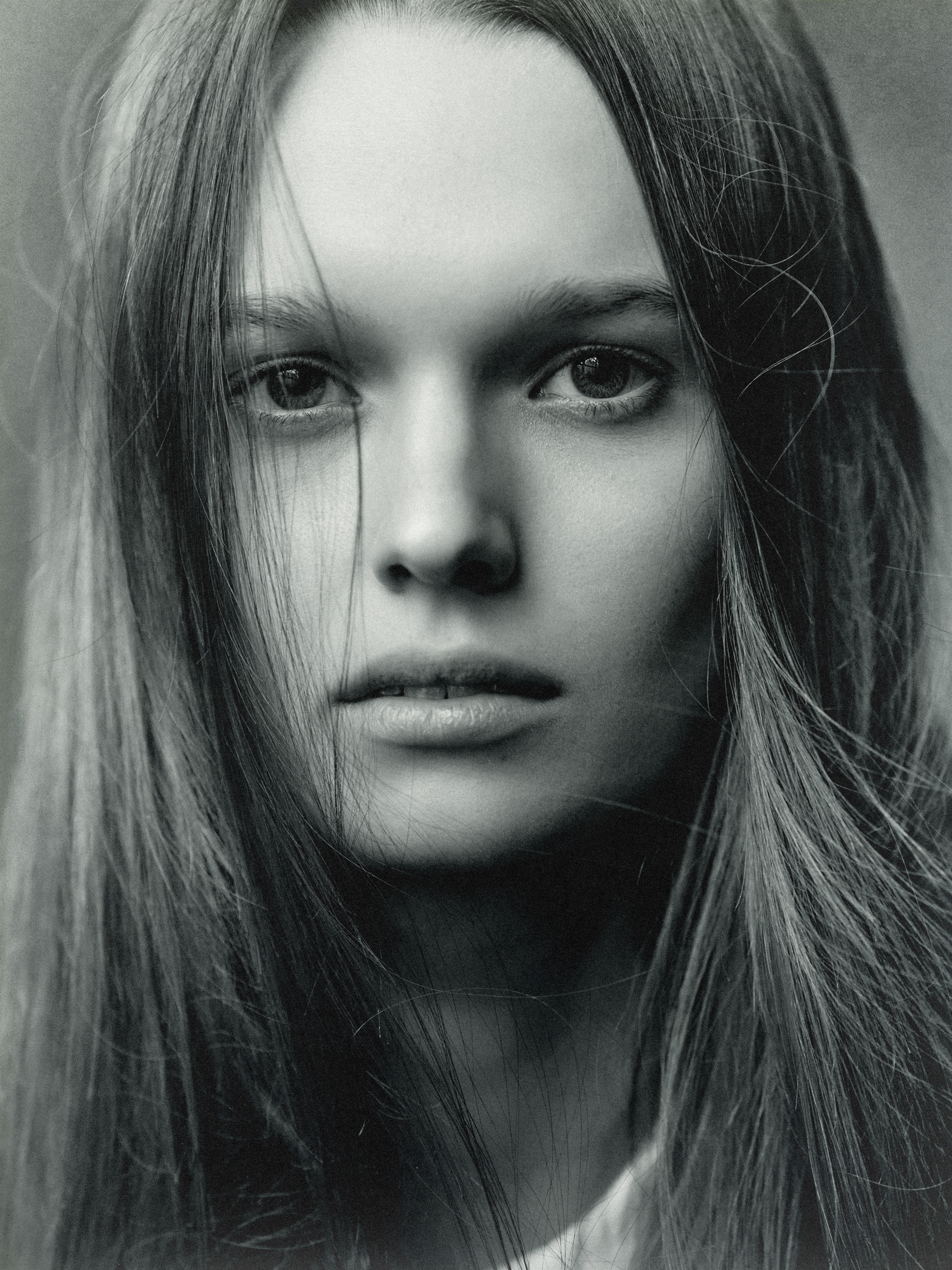 NICOL KOSINOVA photo