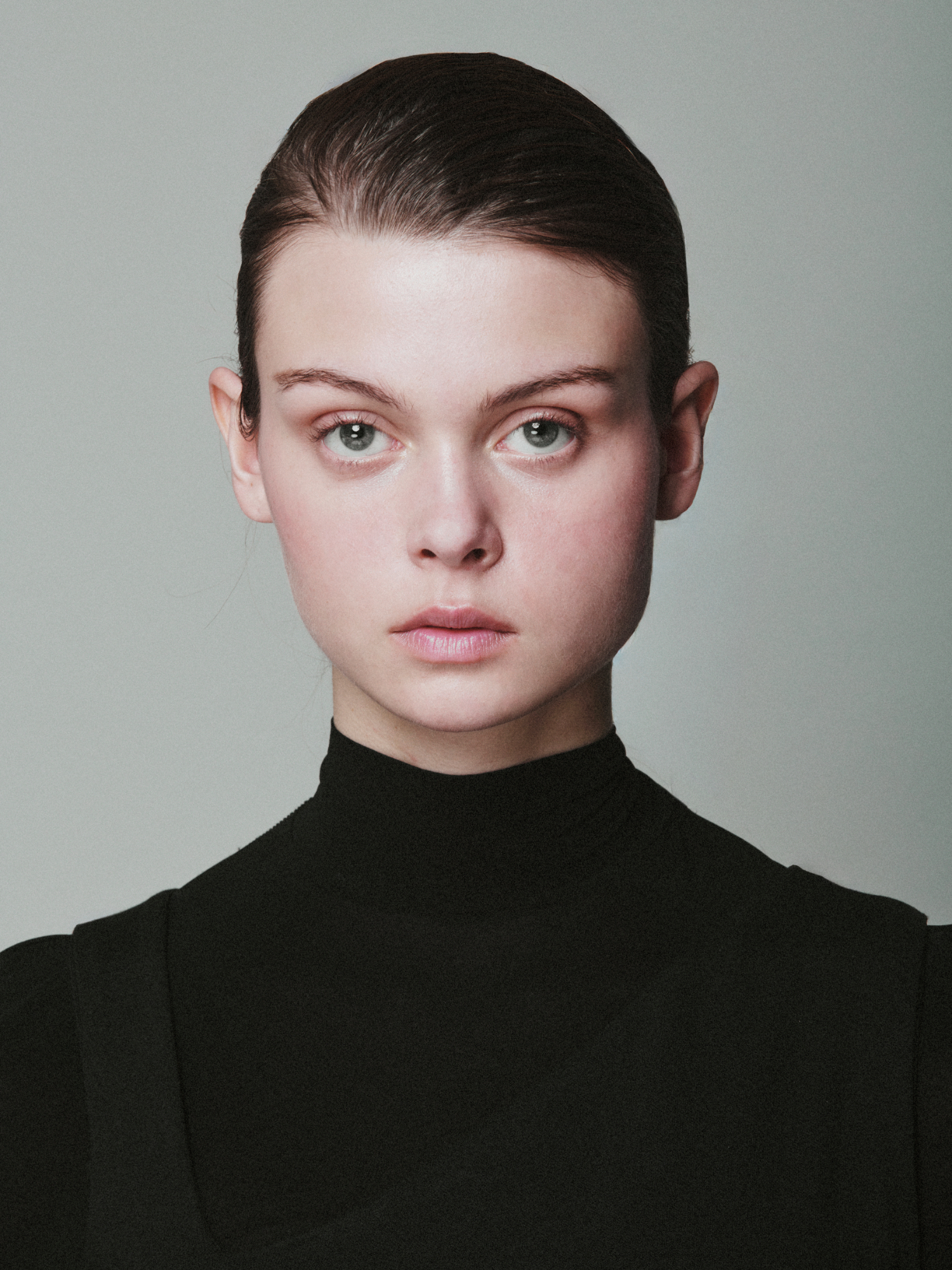 SIENNA MACHUTT photo