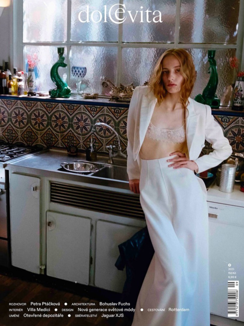 TAMARA BUJNAKOVA photo