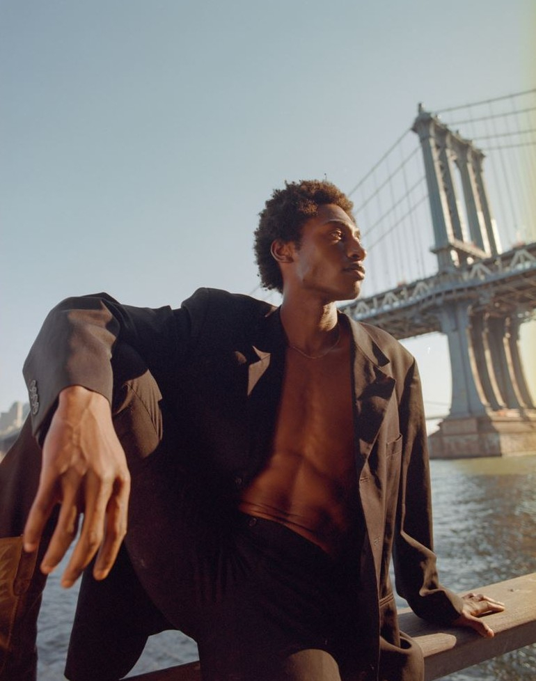 TYLIV BONAPARTE photo