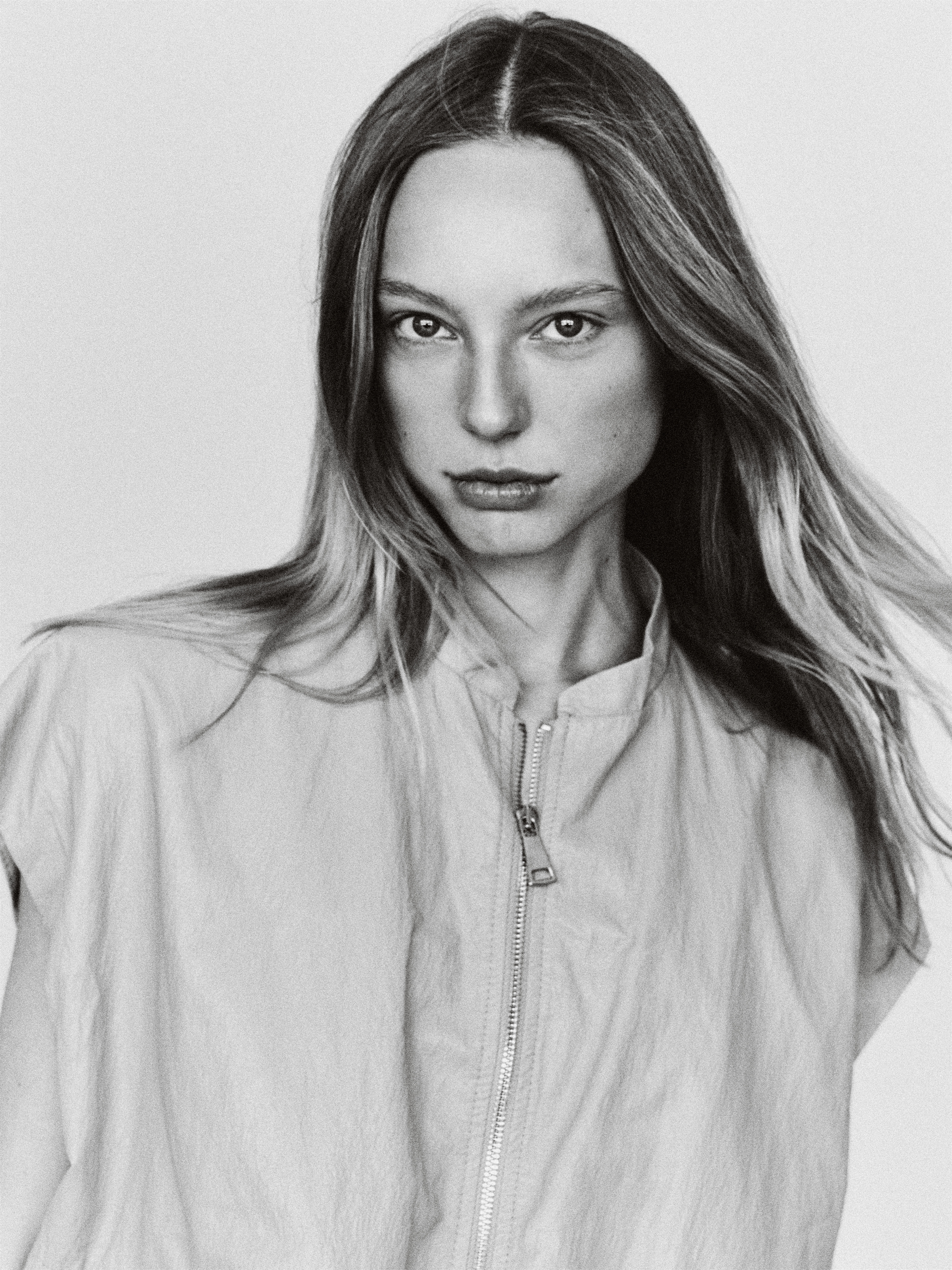 STELLA SEGERFELDT photo