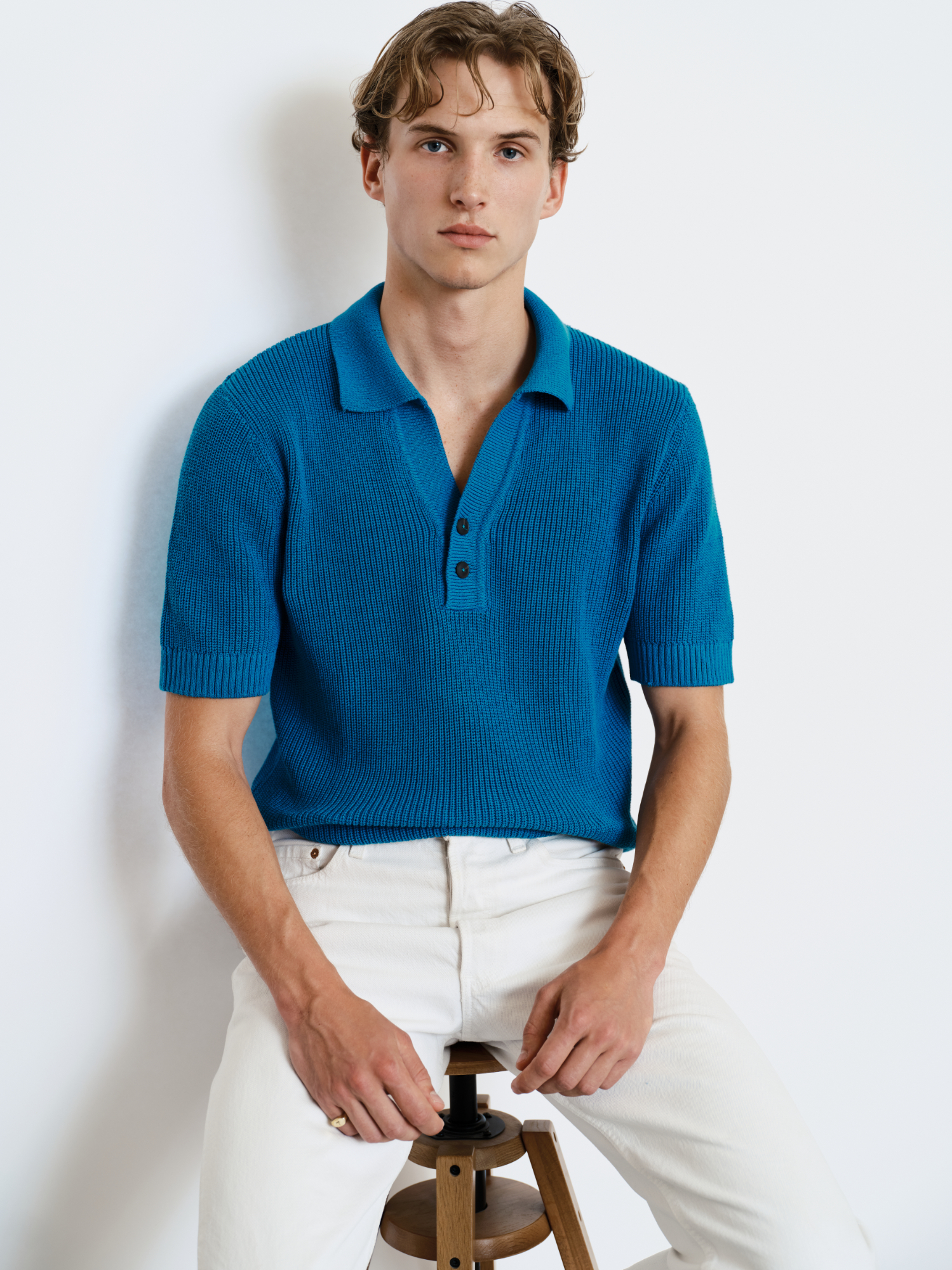 JAKOB CALVERT photo