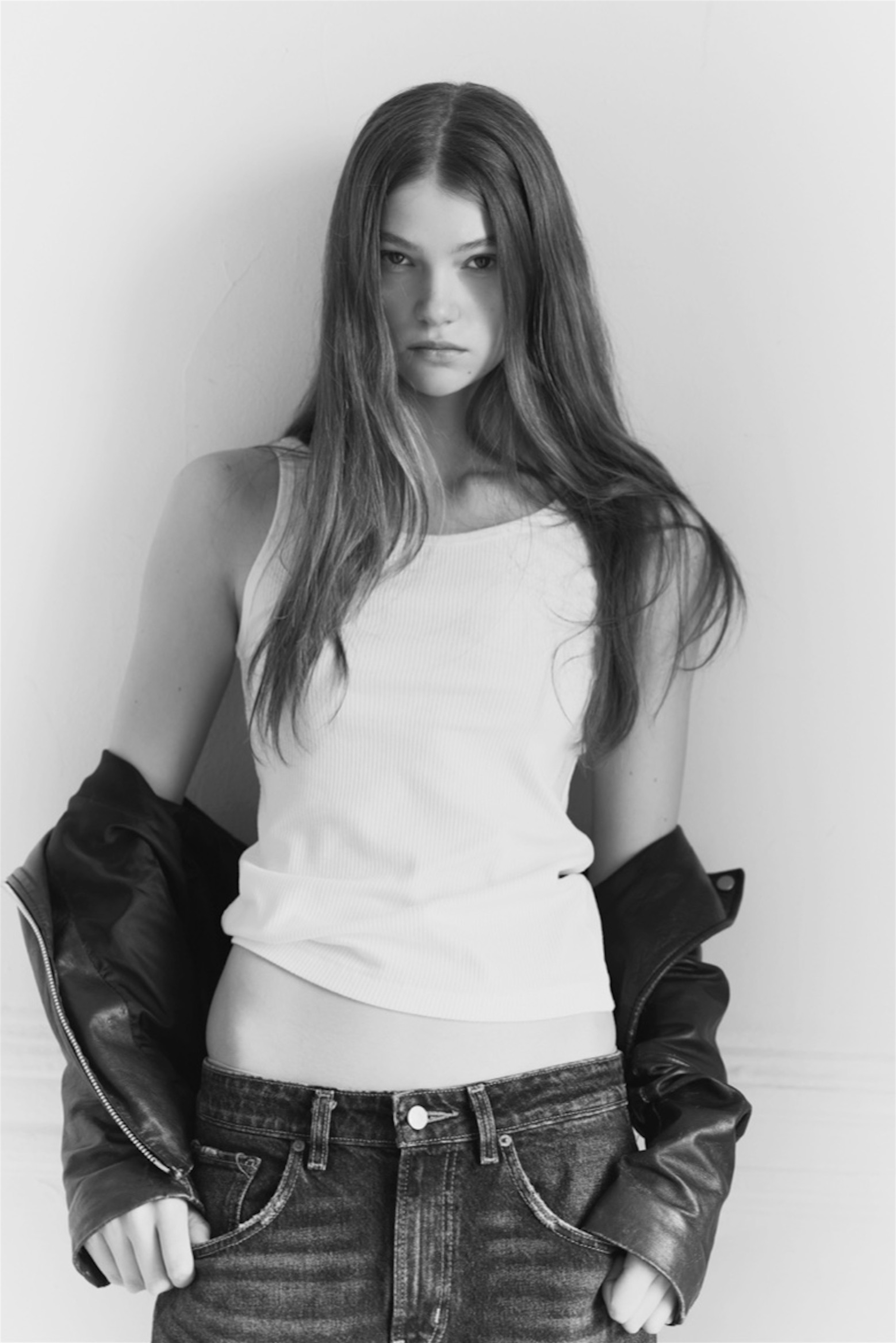 CAITLIN DOUGHERTY photo