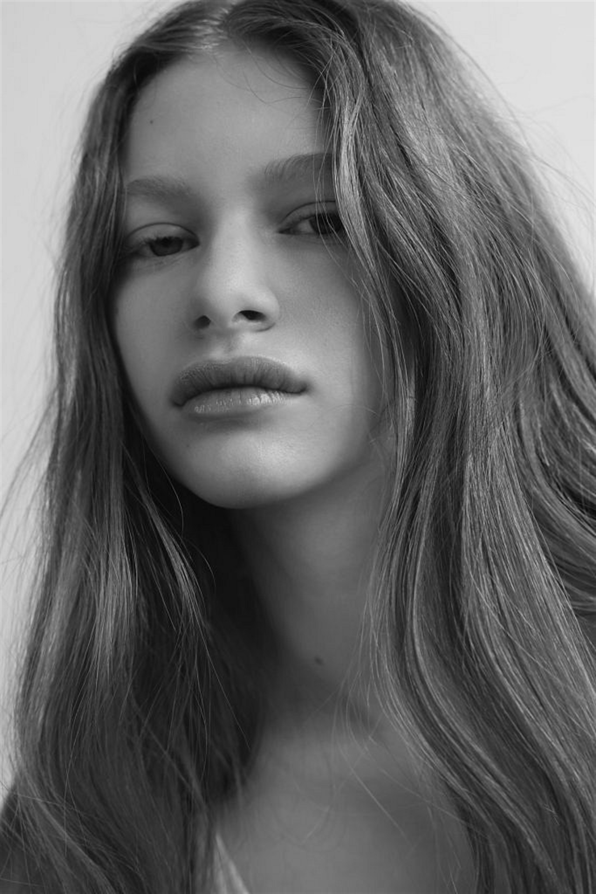 LETICIA DEWES photo