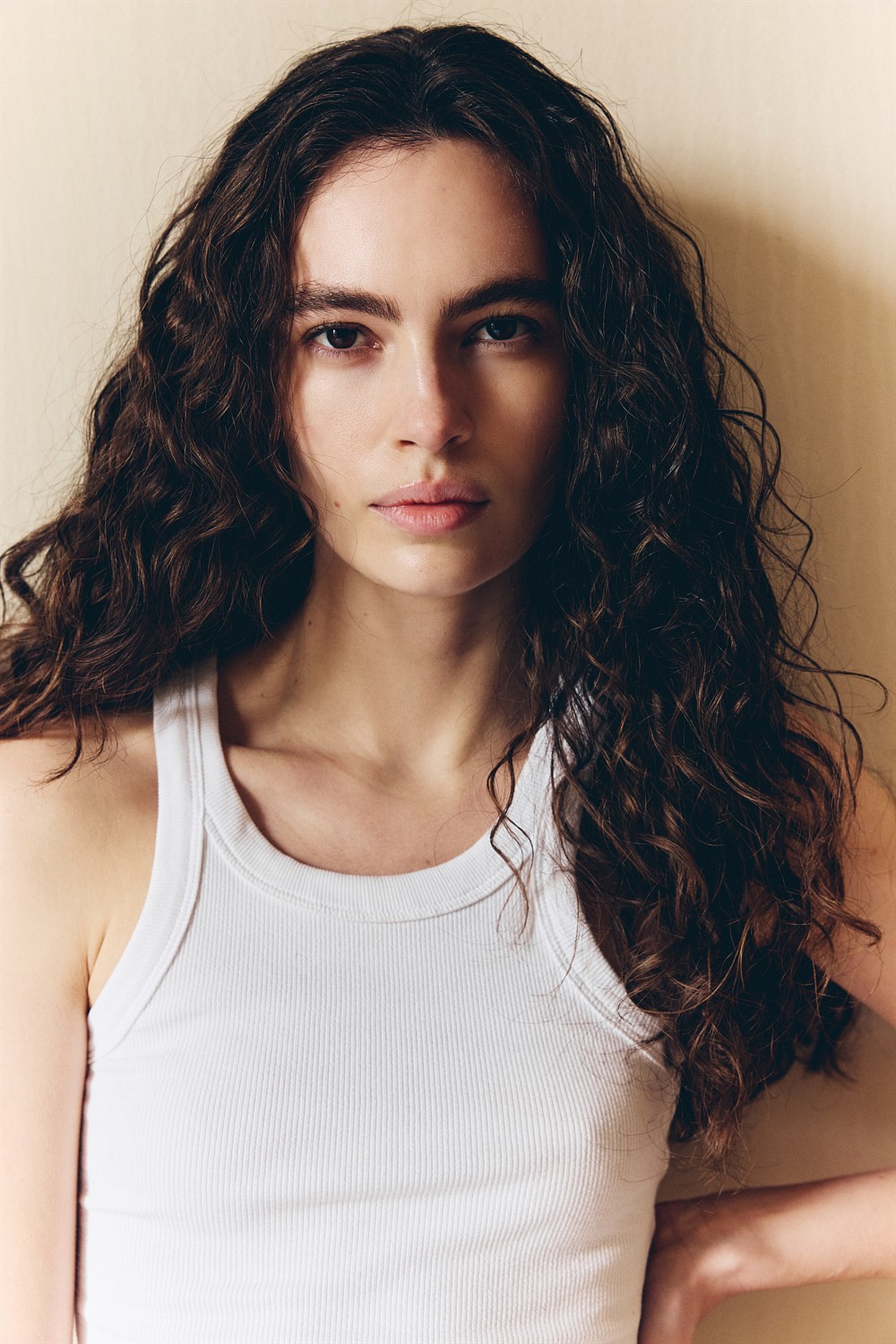 BELLA GONCALVES photo