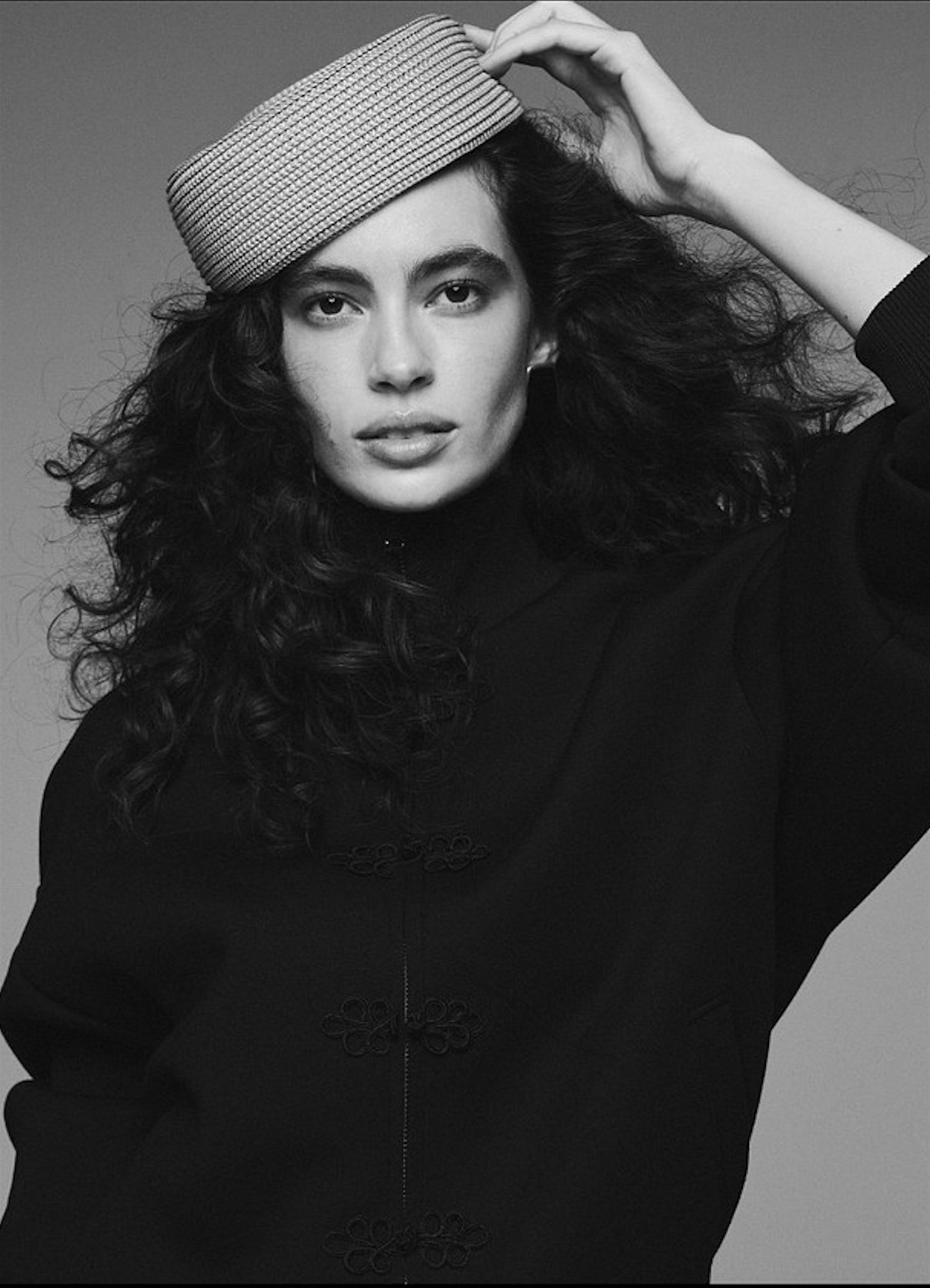 BELLA GONCALVES photo