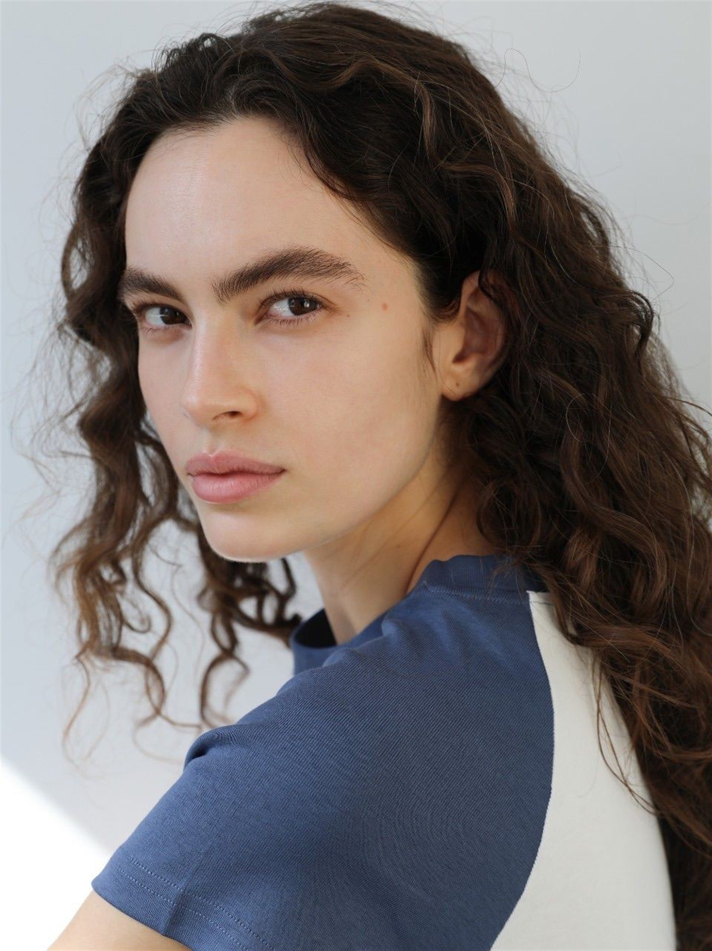 BELLA GONCALVES photo